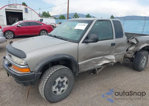 1998 Chevrolet S-10 Ls z USA, uszkodzony, nr VIN 1GCCT19W1W8177281